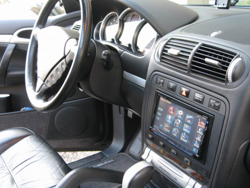 Εγκατάσταση CCar Cinema Navigation Kenwood σε Porsche Cayenne.