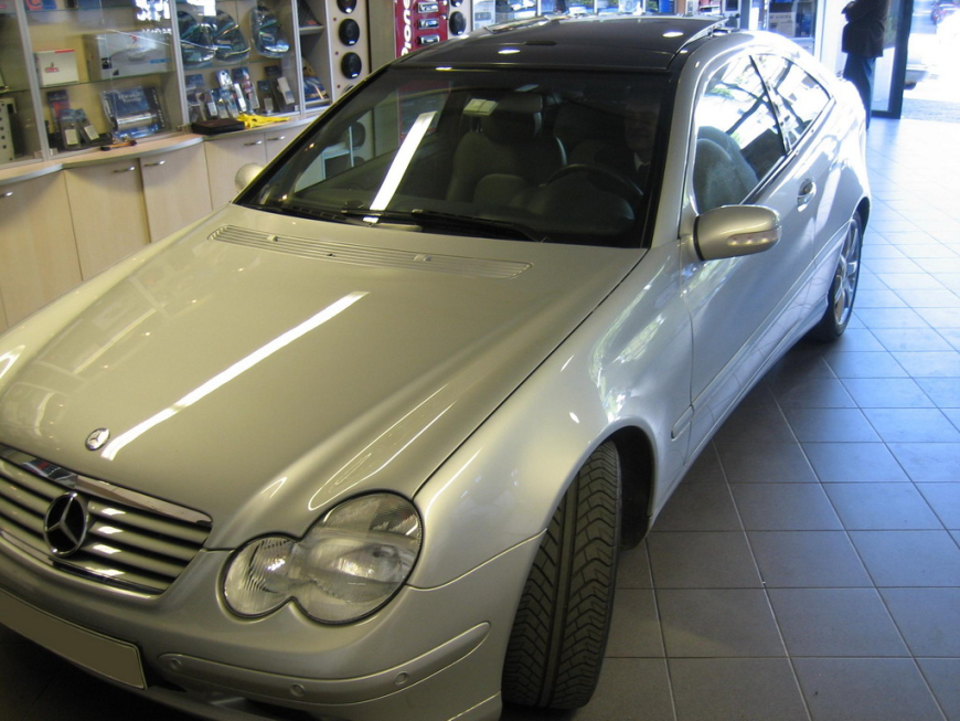 Εγκατάσταση Car Cinema & Navigation Kenwood DDX-6029 σε Mercedes C230 Sao.