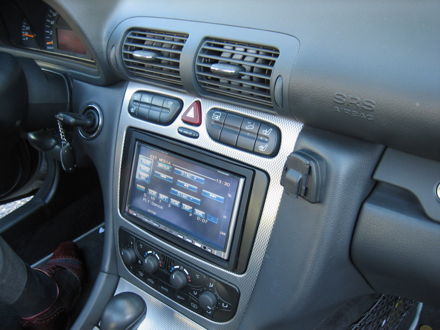 Εγκατάσταση Car Cinema & Navigation Kenwood DDX-6029 σε Mercedes C230 Sao.