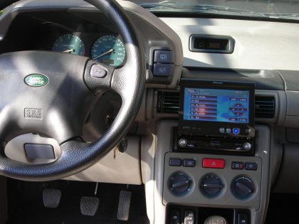 Εγκατάσταση Car Cinema Navigation Pioneer AVIC-X1BT σε Land Rover Freelander.