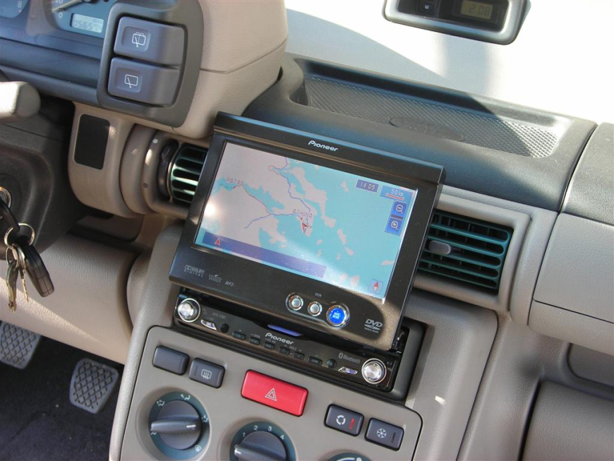 Εγκατάσταση Car Cinema Navigation Pioneer AVIC-X1BT σε Land Rover Freelander.