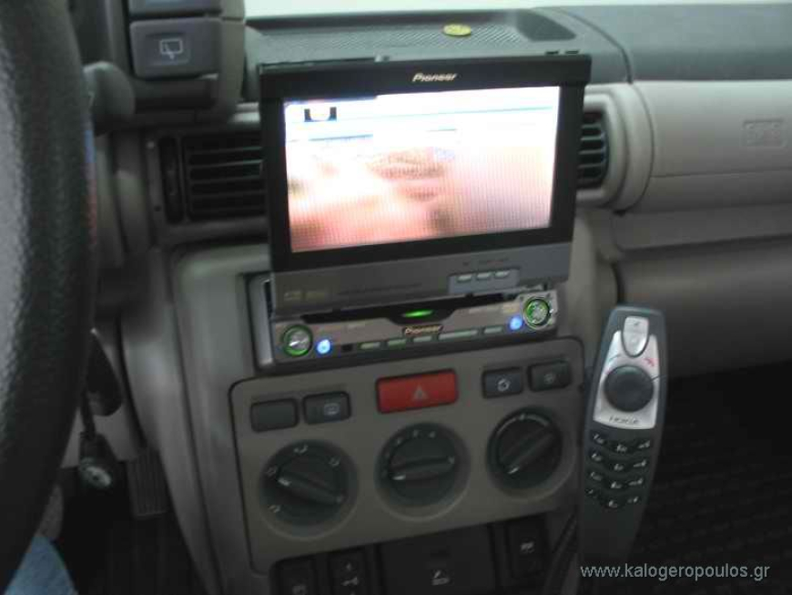 Εγκατάσταση 1DIN Pioneer AVH-P 6500DVD και τηλεφώνου Nokia σε Land Rover Freelander.