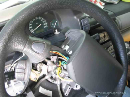 Εγκατάσταση 1DIN Pioneer AVH-P 6500DVD και τηλεφώνου Nokia σε Land Rover Freelander.