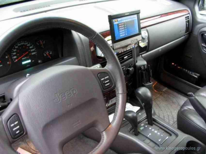 Εγκατάσταση Car Cinema Pioneer AVH-P6500DVD & Οθόνες Προσκέφαλων σε Jeep Grand Cherokee.