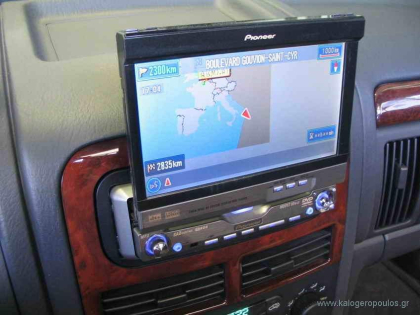 Εγκατάσταση Car Cinema Pioneer AVH-P7500DVD & NAV AVIC-800 σε Jeep Grand Cherokee.