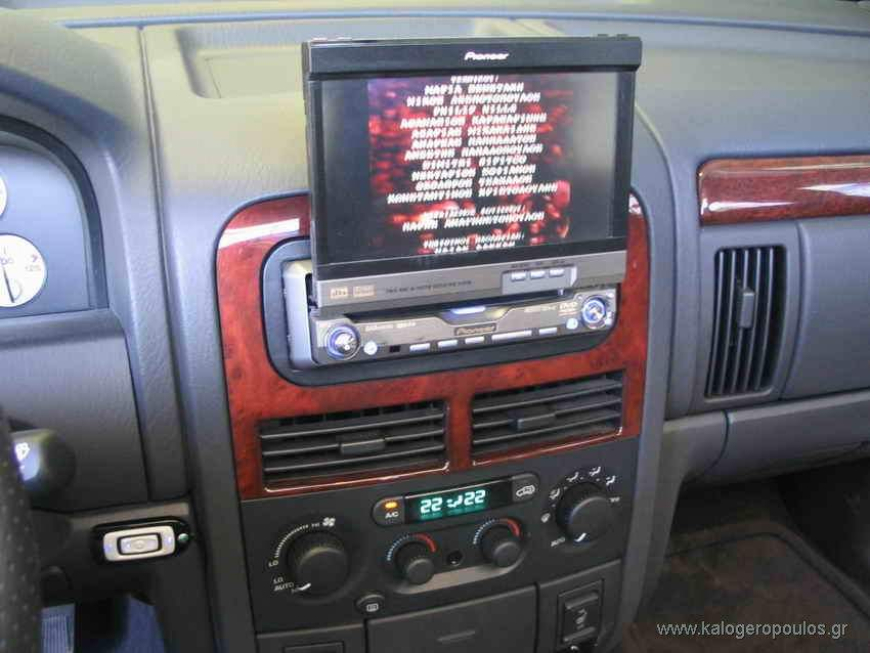 Εγκατάσταση Car Cinema Pioneer AVH-P7500DVD & NAV AVIC-800 σε Jeep Grand Cherokee.