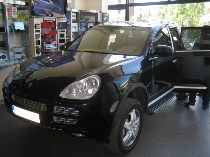 Εγκατάσταση Tv Tuner Pioneer - Blinder - M40 X-Treme σε Porsche Cayenne.
