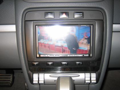 Εγκατάσταση Car Cinema-Navigation Kenwood DDX-6029 σε Porsche Cayenne.