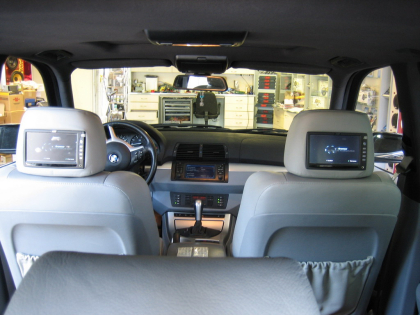 Εγκατάσταση Car Cinema συστήματος Eton με PlayStation 2 σε BMW X5 4.4.