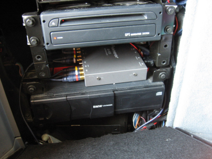 Εγκατάσταση Car Cinema συστήματος Eton με PlayStation 2 σε BMW X5 4.4.