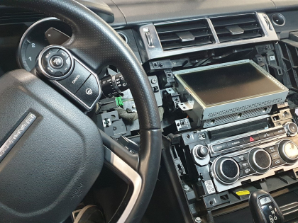 Εγκατάσταση Apple Carplay/Android Auto & Rear view Camera σε Range Rover Evoque 2018.