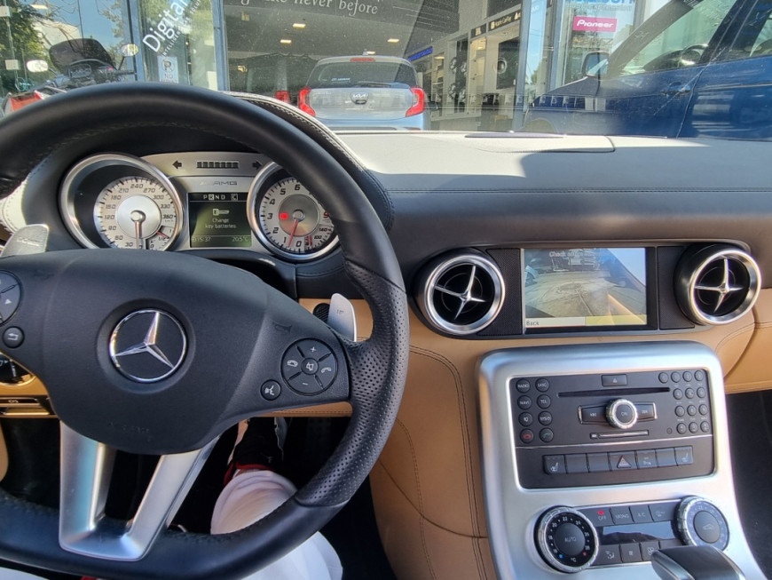 Εγκατάσταση CarPlay/Android Auto και μετατροπή Οθόνης σε Touch Screen σε Mercedes AMG SLS.