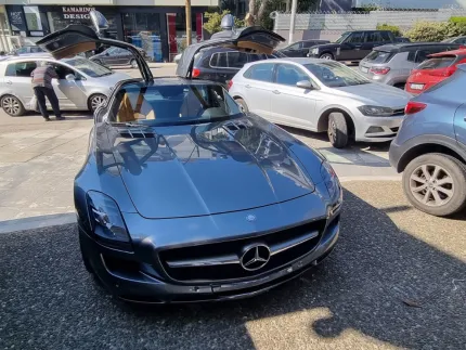Εγκατάσταση CarPlay/Android Auto και μετατροπή Οθόνης σε Touch Screen σε Mercedes AMG SLS.