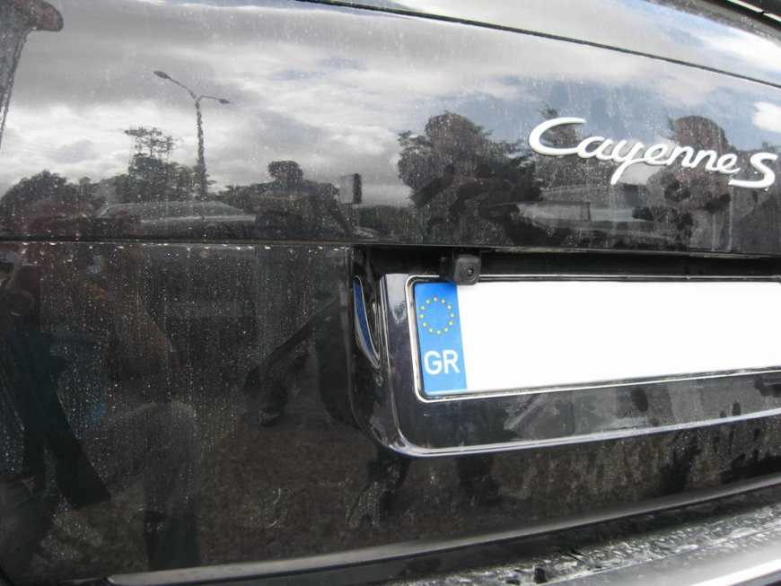 Εγκατάσταση TV Tuner και Unlock της εργοστασιακής οθόνης σε Porsche Cayenne.