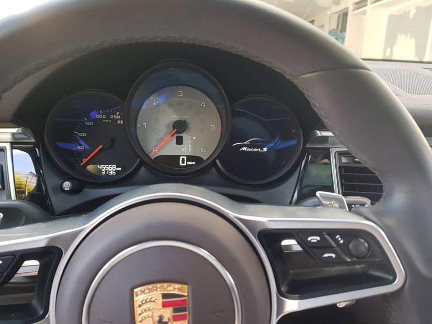 Εγκατάσταση Wireless Apple CarPlay/Android Auto της Unique Auto σε Porsche Macan.