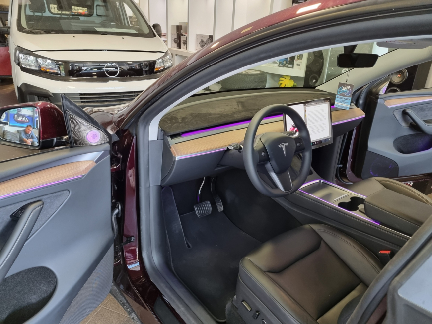 Εγκατάσταση ambient lights σε Tesla Y