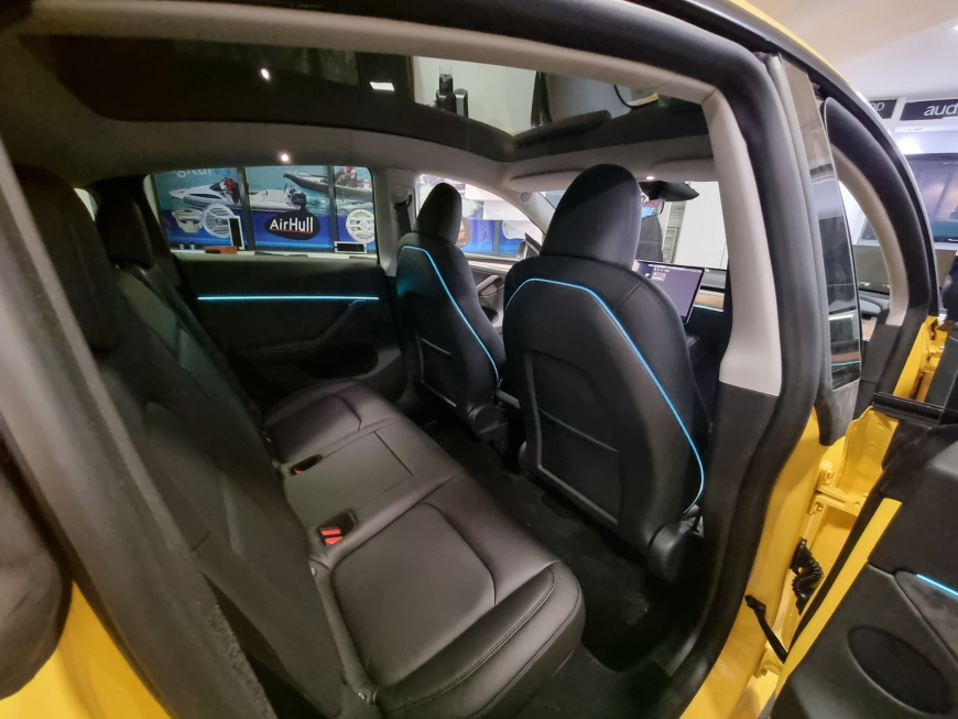 Εγκατάσταση ambient lights σε Tesla Y