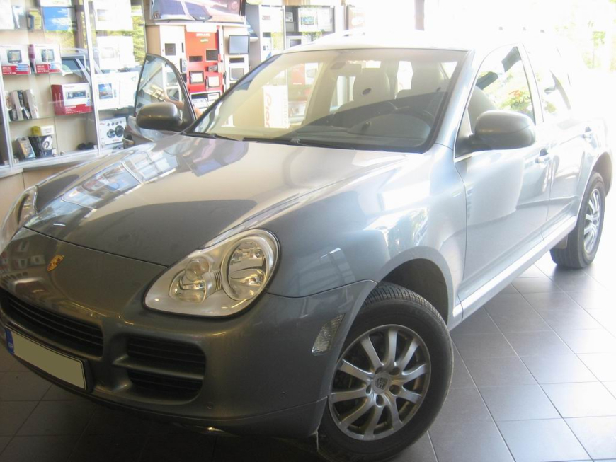 Εγκατάσταση Car Cinema Navigation Kenwood DNX-7200 σε Porsche Cayenne.