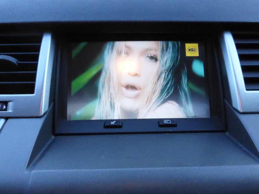 Eγκατάσταση TV Tuner και unlock της εργοστασιακής οθόνης σε Range Rover Supercharged Sport.