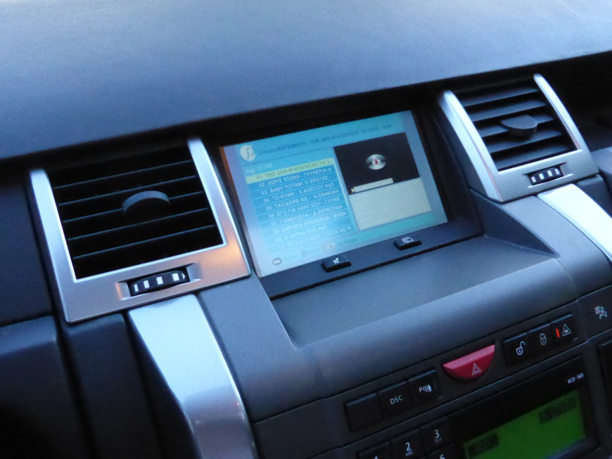 Eγκατάσταση TV Tuner και unlock της εργοστασιακής οθόνης σε Range Rover Supercharged Sport.