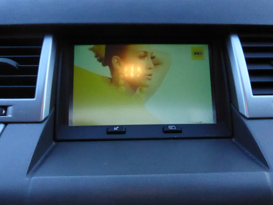 Eγκατάσταση TV Tuner και unlock της εργοστασιακής οθόνης σε Range Rover Supercharged Sport.