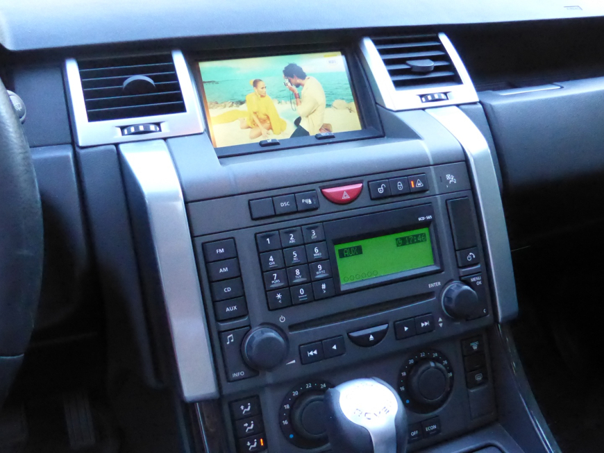 Eγκατάσταση TV Tuner και unlock της εργοστασιακής οθόνης σε Range Rover Supercharged Sport.