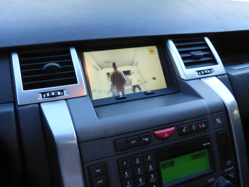 Eγκατάσταση TV Tuner και unlock της εργοστασιακής οθόνης σε Range Rover Supercharged Sport.