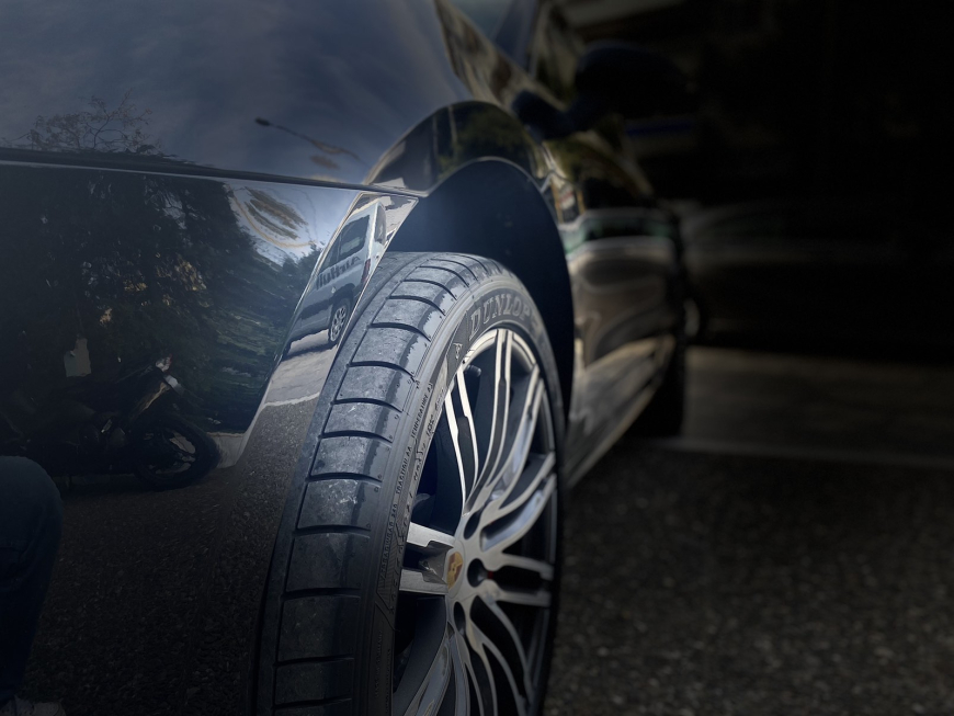 Εγκατάσταση Wireless Apple CarPlay/Android Auto της Unique Auto και Rear Camera σε Porsche Macan