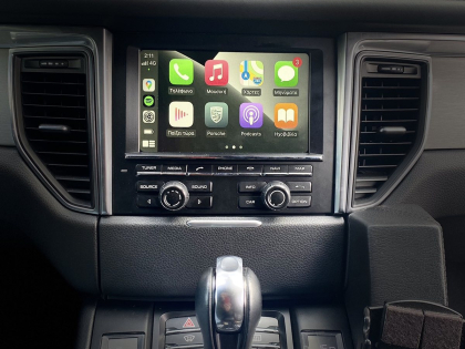 Εγκατάσταση Wireless Apple CarPlay/Android Auto της Unique Auto και Rear Camera σε Porsche Macan