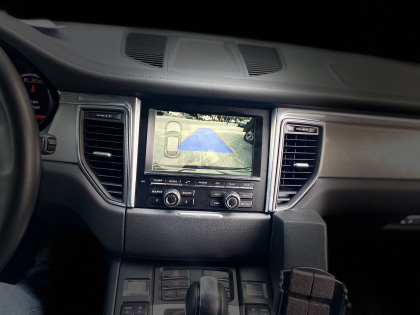 Εγκατάσταση Wireless Apple CarPlay/Android Auto της Unique Auto και Rear Camera σε Porsche Macan