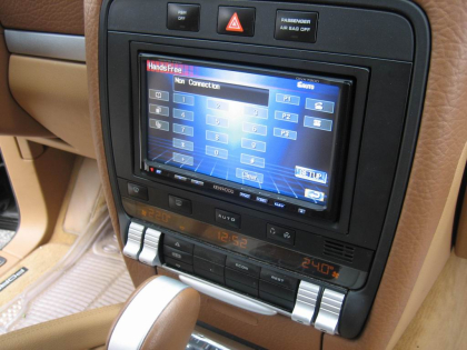 Εγκατάσταση Car Multimedia - Navigation Kenwood DNX-7200 σε Porsche Cayenne S.