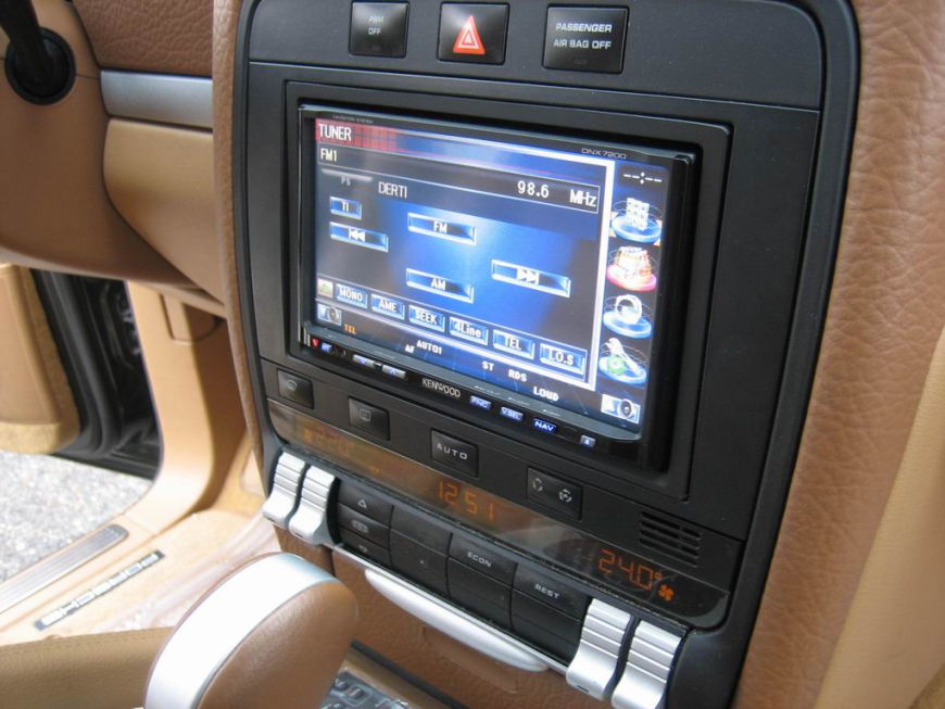 Εγκατάσταση Car Multimedia - Navigation Kenwood DNX-7200 σε Porsche Cayenne S.