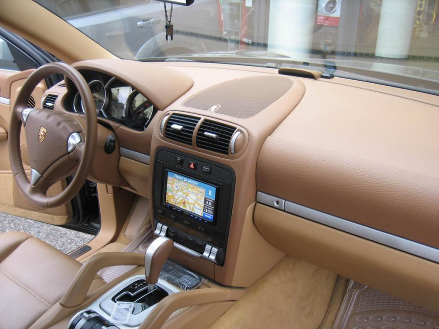 Εγκατάσταση Car Multimedia - Navigation Kenwood DNX-7200 σε Porsche Cayenne S.