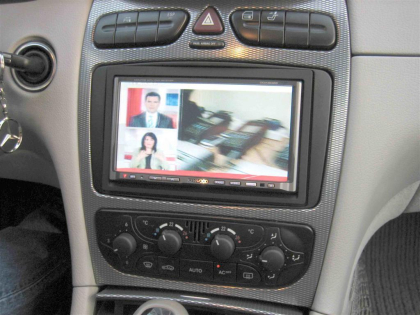 Εγκατάσταση Car Cinema και συστήματος πλοήγησης Kenwood DDX-6029 σε Mercedes CLK 200.