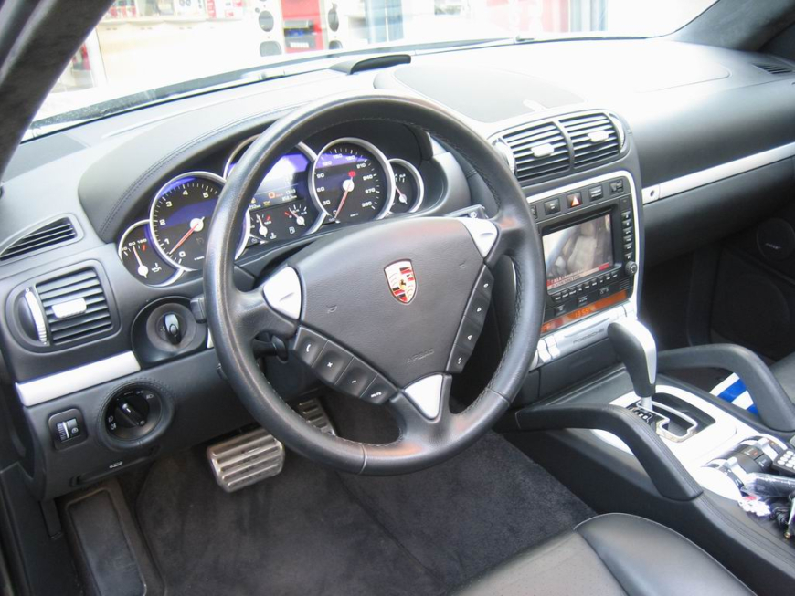 Εγκατάσταση Car Cinema Eton - Macrom - Pioneer σε Porsche Cayenne