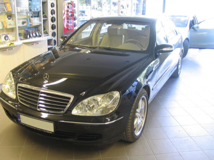 Εγκατάσταση TV-Tuner & DVD Player σε  Mercedes S-350.