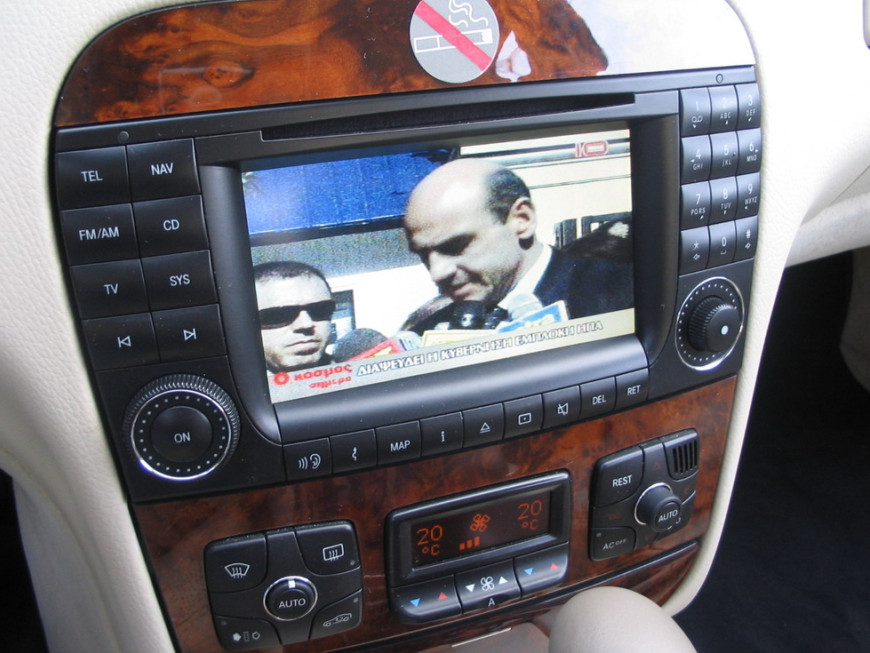 Εγκατάσταση TV-Tuner & DVD Player σε Mercedes S-350.