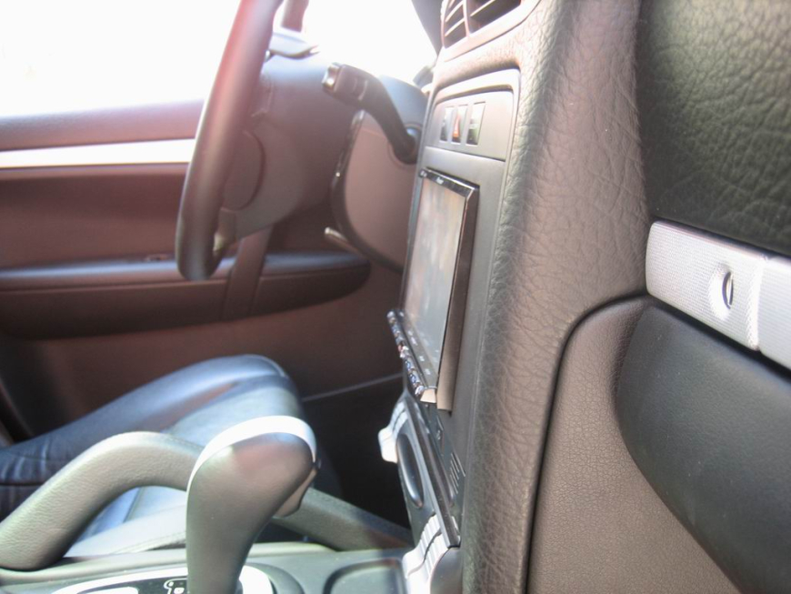 Εγκατάσταση Car Cinema Navigation Pioneer Avic-HD3BT- ipod σε Porsche Cayenne.