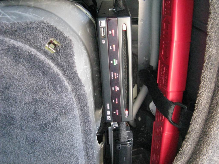 Εγκατάσταση TV Tuner και Unlock της εργοστασιακής οθόνης σε Porsche Cayenne