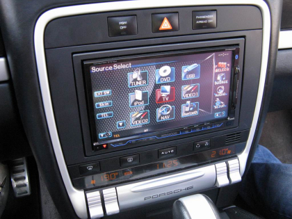 Εγκατάσταση Car Cinema Navigation Kenwood DNX8220BT σε Porsche Cayenne.