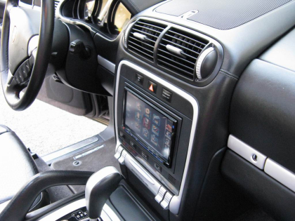 Εγκατάσταση Car Cinema Navigation Kenwood DNX8220BT σε Porsche Cayenne.