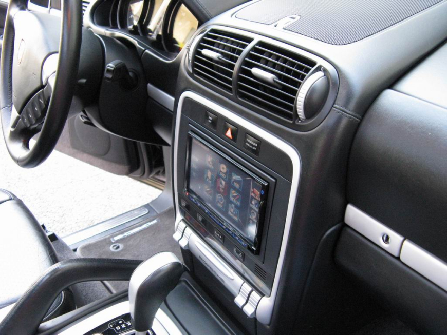 Εγκατάσταση Car Cinema Navigation Kenwood DNX8220BT σε Porsche Cayenne.