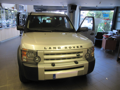 Εγκατάσταση Pioneer 2-DIN Multimedia & Apple-Compatible Installation σε Land Rover Discovery 3.
