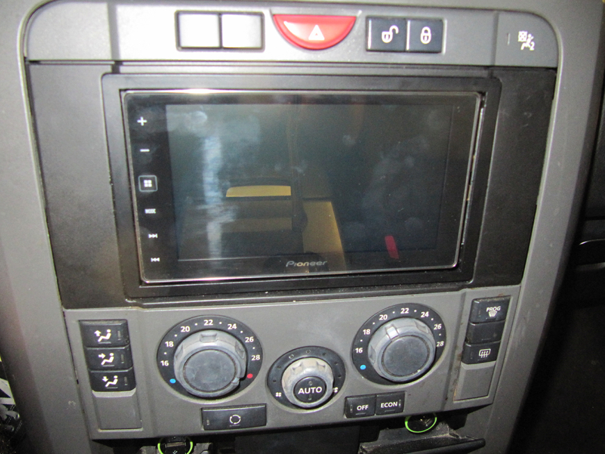 Εγκατάσταση Pioneer 2-DIN Multimedia & Apple-Compatible Installation σε Land Rover Discovery 3.