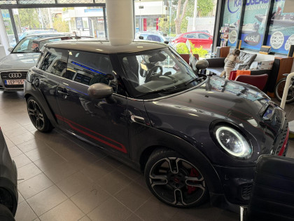 Εγκατάσταση Κάμερας Οπισθοπορείας σε Mini Cooper JCW GP