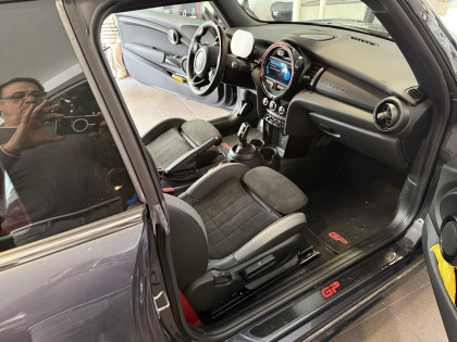 Εγκατάσταση Κάμερας Οπισθοπορείας σε Mini Cooper JCW GP