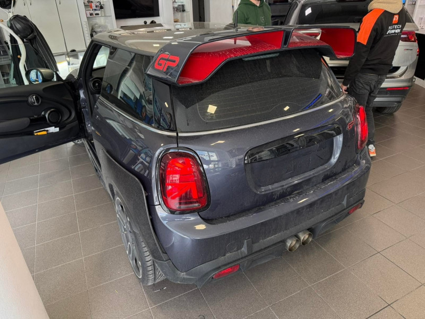 Εγκατάσταση Κάμερας Οπισθοπορείας σε Mini Cooper JCW GP