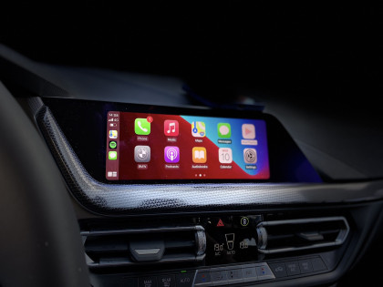Εγκατάσταση Wireless Apple CarPlay και Android Auto σε BMW F40 2021.