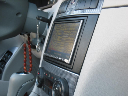 Εγκατάσταση οθόνης Kenwood DDX-6029, TV Tuner KTC-300, Navigation KNA-G520, Bluetooth Car Kit KCA-BT100 και Adaptor για τα εργοστασιακά controls τιμονιού σε Mercedes CLK 200 (W209 | 11/2004).